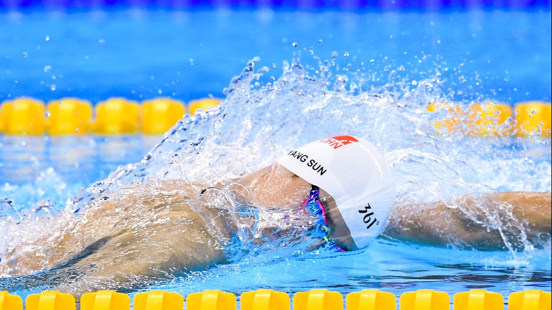 KAIYUN 中国大陆-【胡利奥·罗德里格斯新纪录】西雅图新星单场三全垒打，西雅图理查德罗素